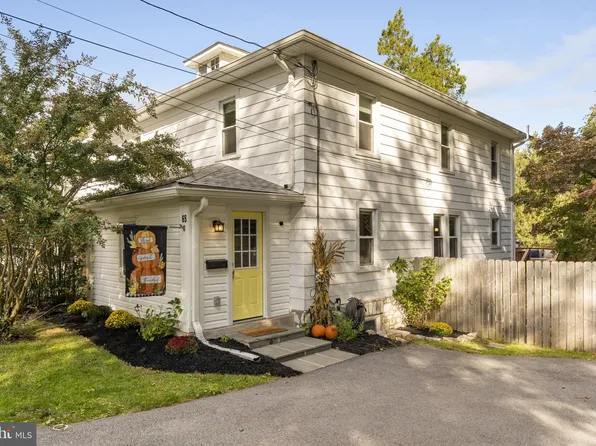 65 Woodbine Ave, Paoli, PA 19301