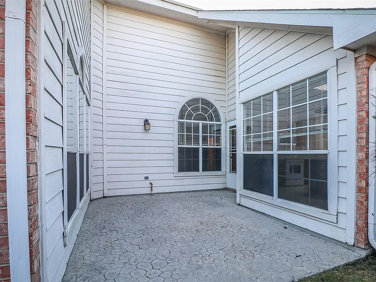 10613 Brandenberg Dr — Photo 18