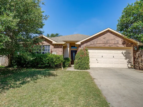 4621 Barnhill Ln, Fort Worth, TX 76135