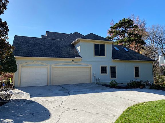 4th image of 1342 Waterside Ln