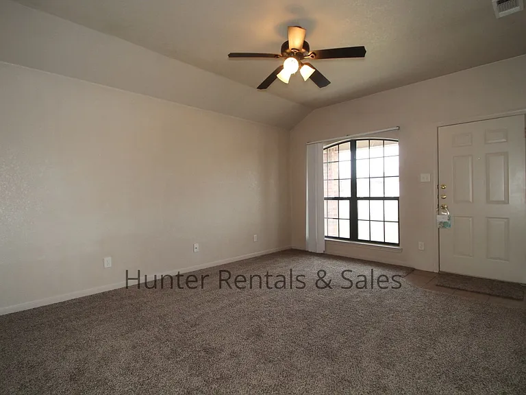 3507B Dustin Ct — Photo 3
