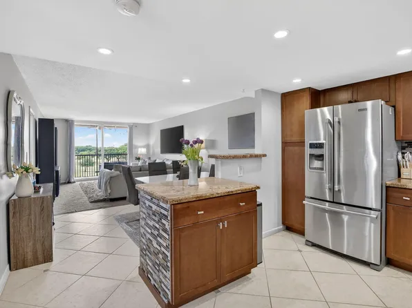 3001 W Rolling Hills Circle #501, Davie, FL 33328