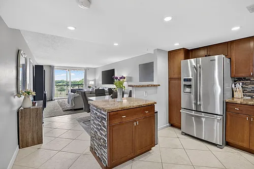 3001 W Rolling Hills Cir Photo 1