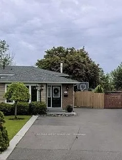 844 Eaglemount Cres