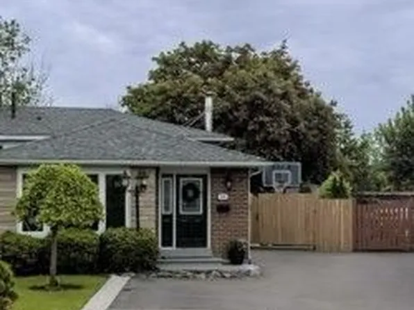 844 Eaglemount Cres, Mississauga, ON L5C 1N9