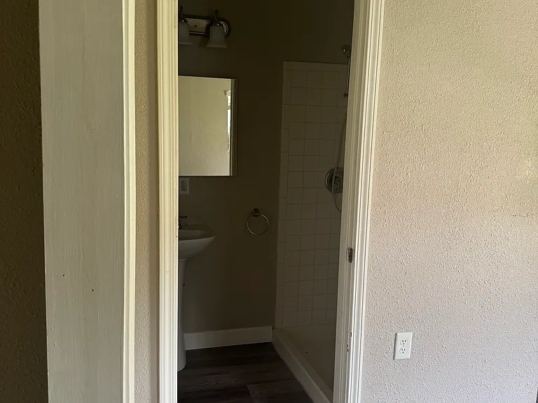 115 W Kansas Ave #20 — Photo 6