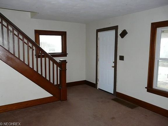 5th image of 1138 W 20th St