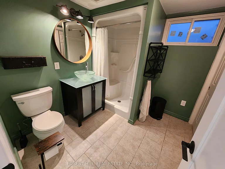 118 Charlotte St — Photo 14