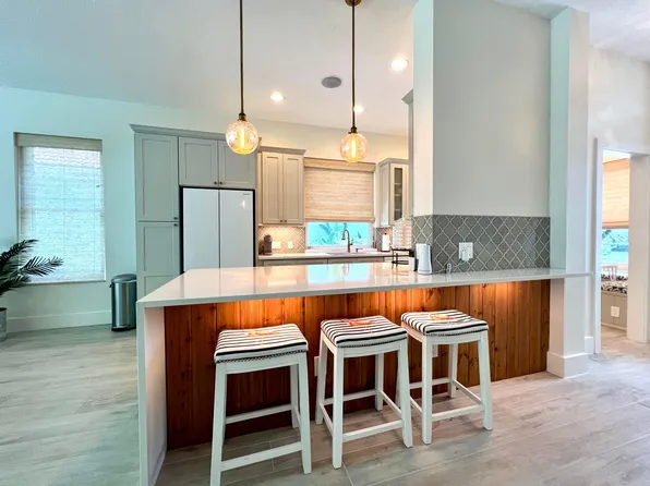 200 Hampton Circle, Jupiter, FL 33458