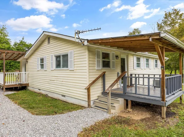 5704 Scott Hwy, Robbins, TN 37852