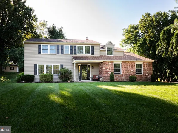 1520 Brandywine Dr, West Chester, PA 19382