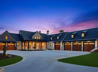 8510 Blue Heron Dr, Gainesville, GA 30506