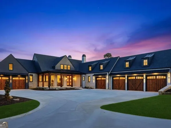 8510 Blue Heron Dr, Gainesville, GA 30506