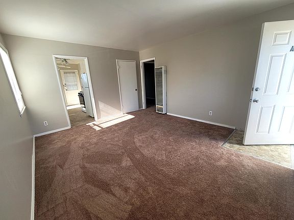 5th image of 915 Stambaugh St