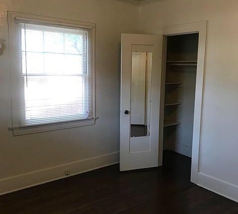 5th image of 223 E Meda Ave