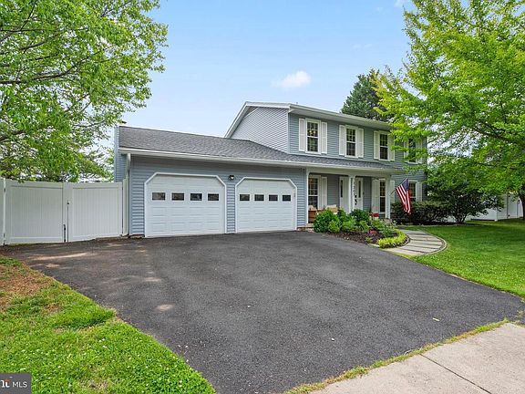2nd image of 1307 Boulder Crest Ct