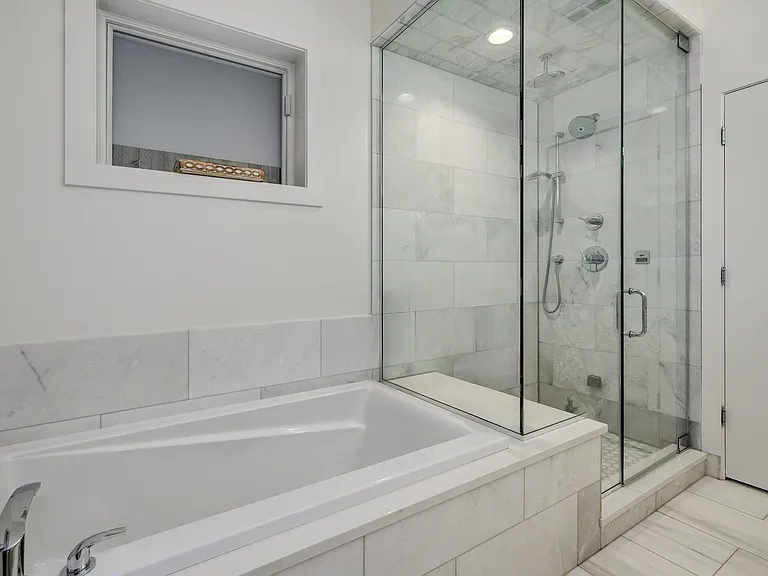 1516 W Ohio St #1 — Photo 17