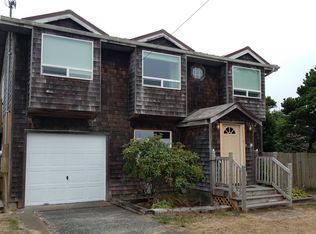 1126 SW 8th St, Newport, OR 97365