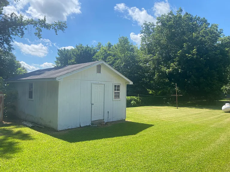 124 Gardenview Dr — Photo 5