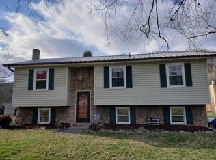 147 Spring St, Hampton, TN 37658