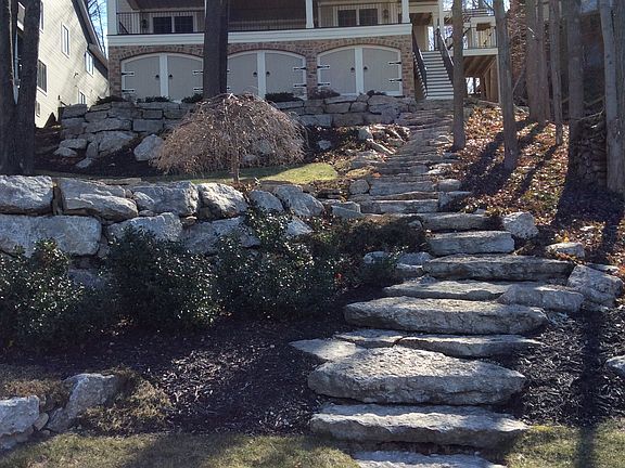4th image of 653 King Beach Dr