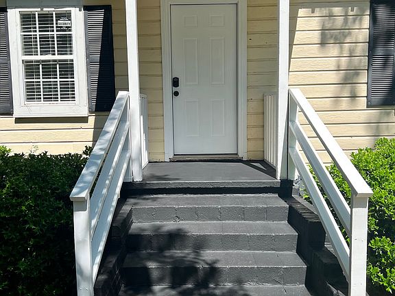4th image of 610 Lane St
