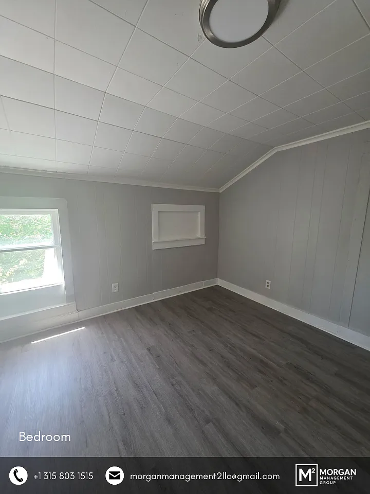 Building Photo - 217 Seneca St #2