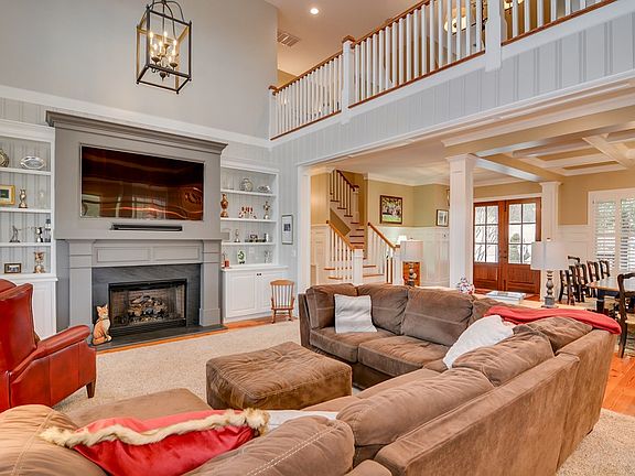 5th image of 5180 Farmstead Dr