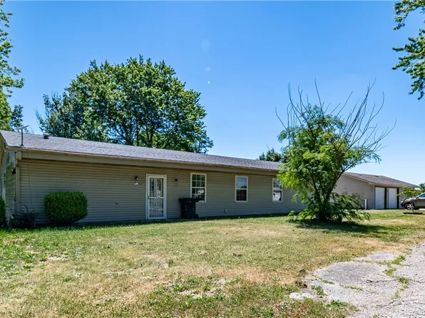 2029 E County Road 250n, Mattoon, IL 61938