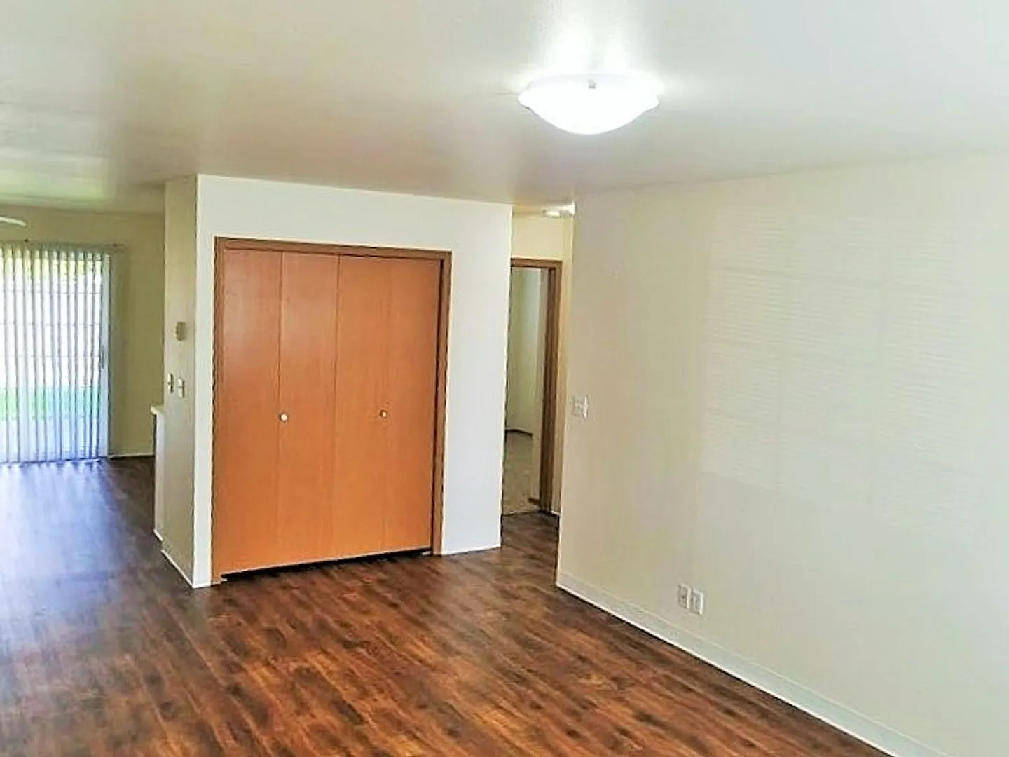 Riverview Apartments — Photo 3