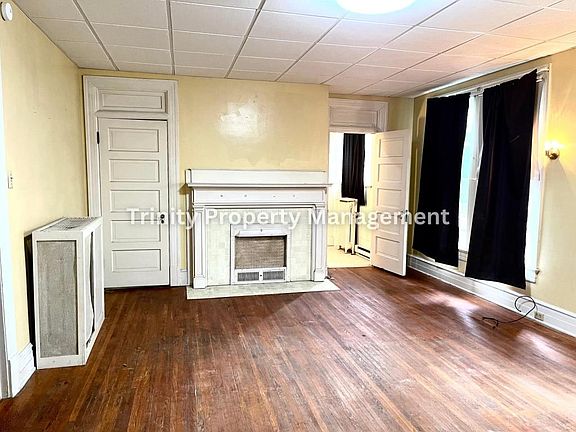3rd image of 628 Mulberry Ave APT 2