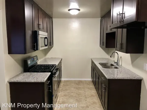 10 Stage Coach Ln, Carson, CA 90745