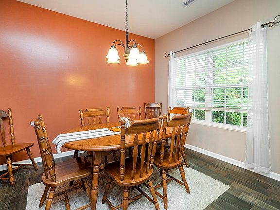 3rd image of 1303 Torrey Pines Ct