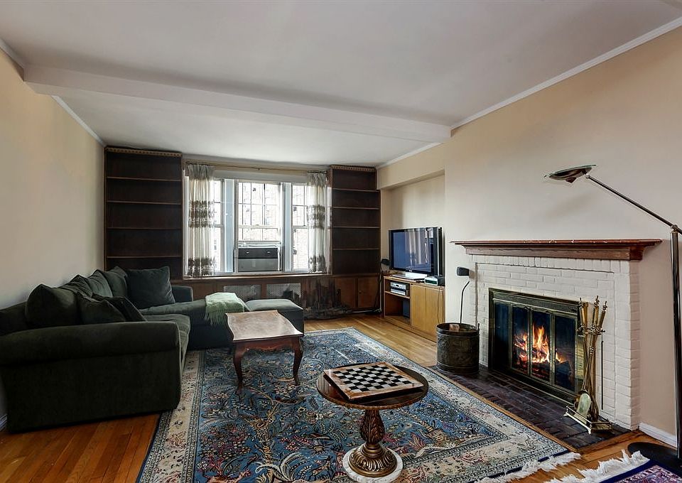 1st image of 302 W 12th St APT 6E