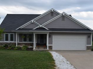 355 Cache Hollow Rd, Golden Eagle, IL 62036