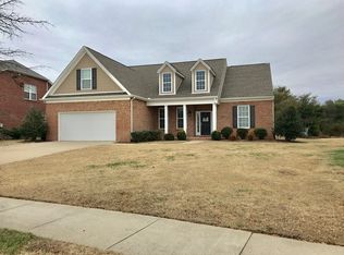371 Stratford Park Blvd, Gallatin, TN 37066