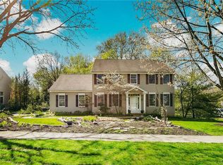 2008 Autumn Ridge Rd, Macungie, PA 18062