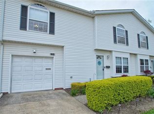 6796 Havenhurst Ct #5, Mentor, OH 44060