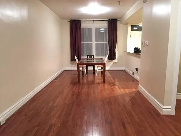 212 Adams St NE — Photo 8
