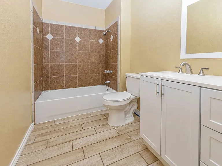 2213 Dickens Dr — Photo 15