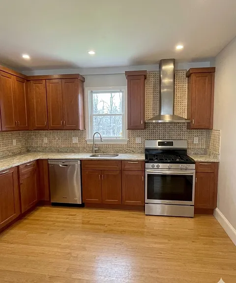 49 Walnut Ave — Photo 7
