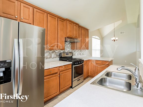 5th image of 208 Flatwood Dr