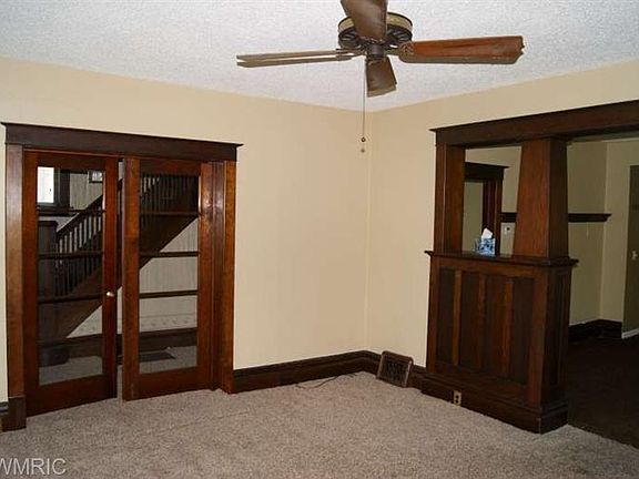 5th image of 2353 Lakeshore Dr