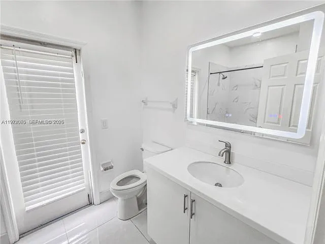 15843 SW 139th St — Photo 3