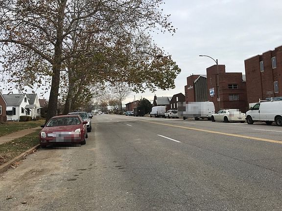 5th image of 6953 Lansdowne Ave