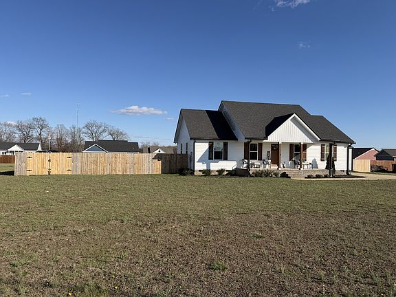 2nd image of 62 Carson Ln