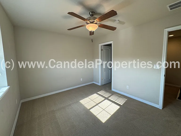 475 Eclipse Dr — Photo 32