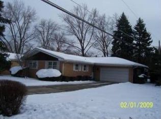 411 Naperville Rd, Clarendon Hills, IL 60514