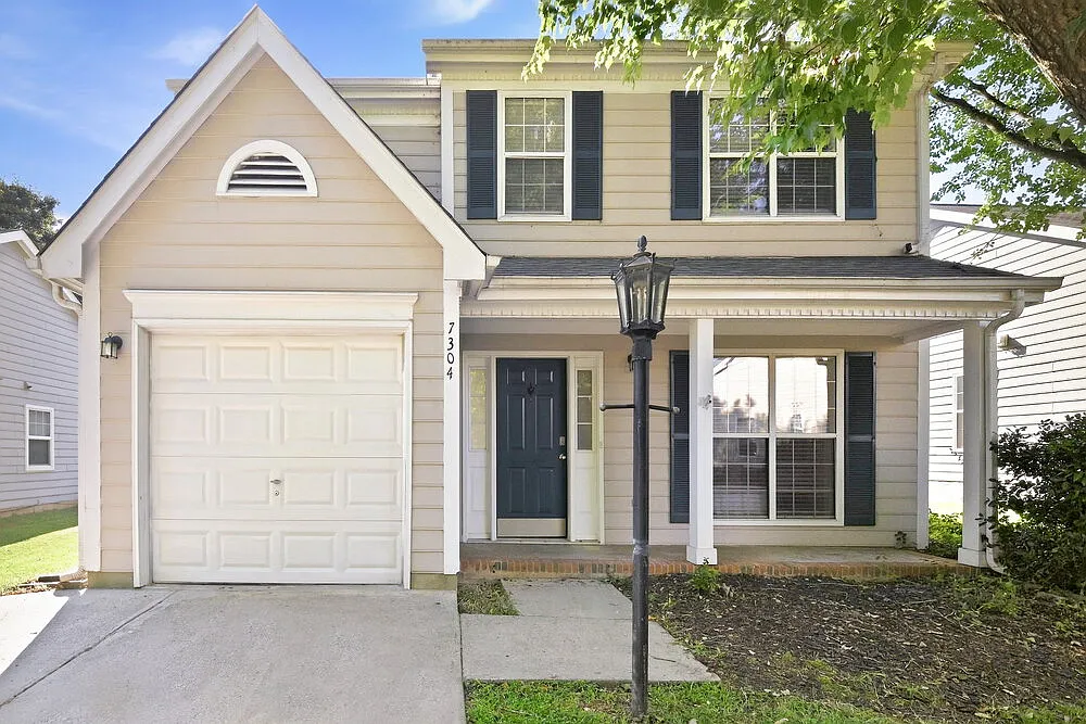 3 bed, 2.5 bath, 1441 sqft, $2,035 — Photo 1