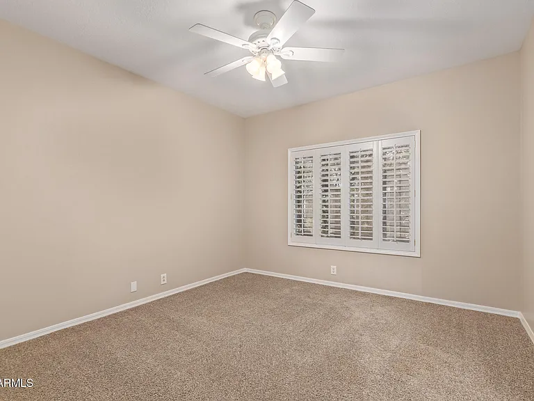 1211 E Desert Flower Ln — Photo 28